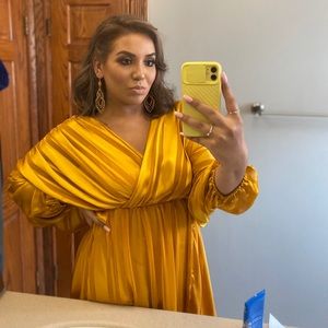 GOLD LONG DRESS WITH SLIT